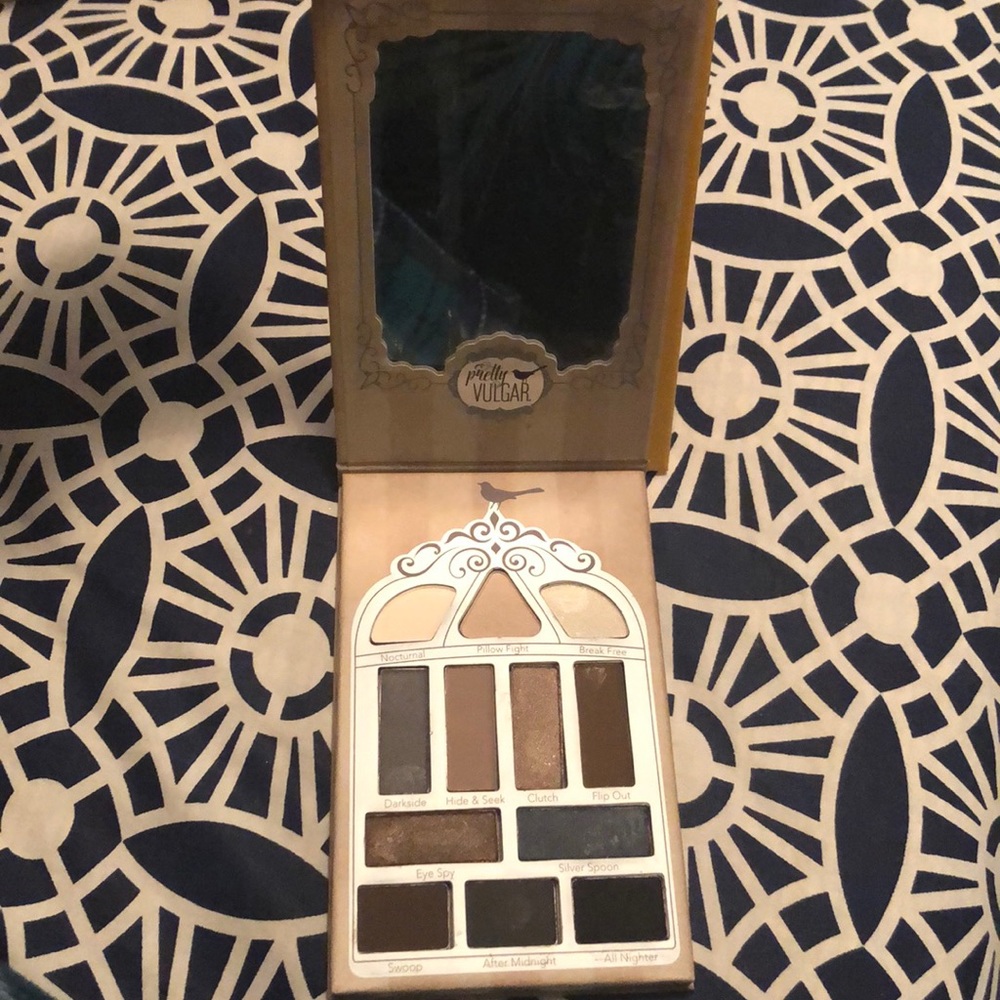 PRETTY VULGAR | EYESHADOW PALETTE!